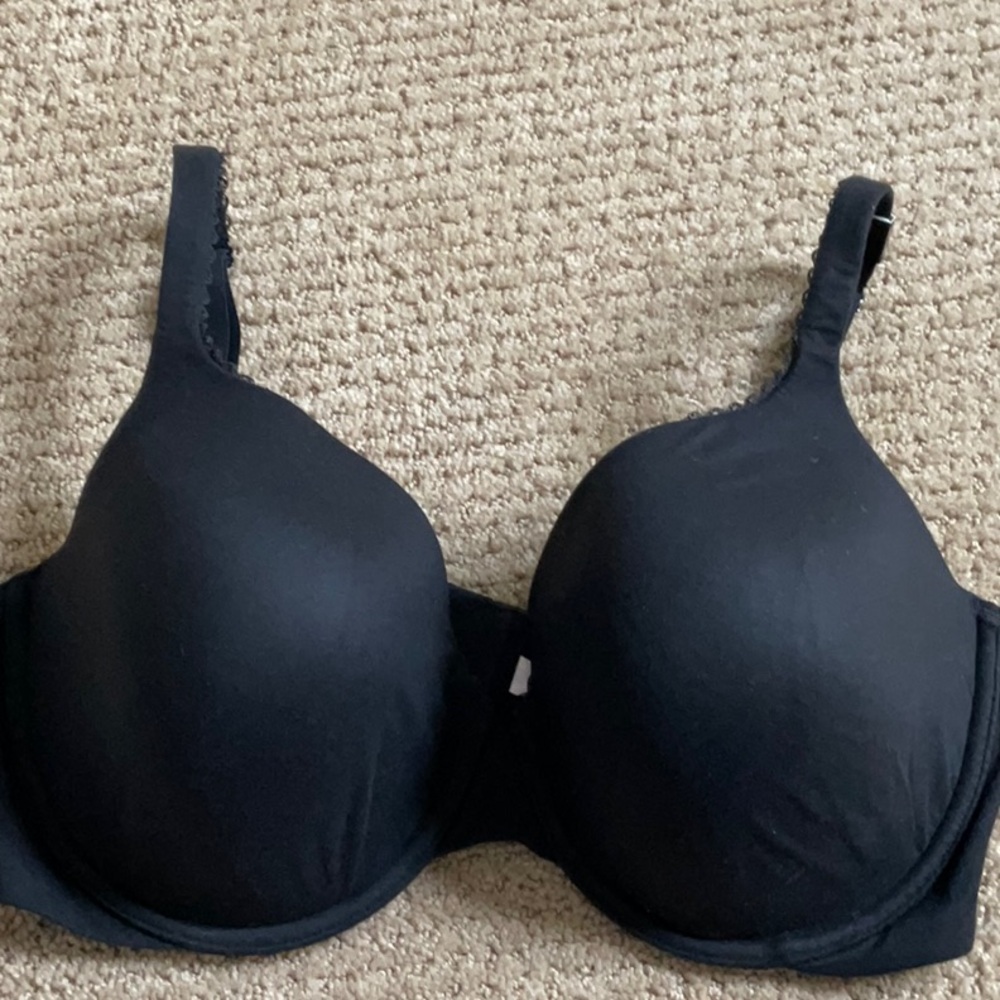 Victoria's Secret Black T-Shirt Bra with Molded Cups